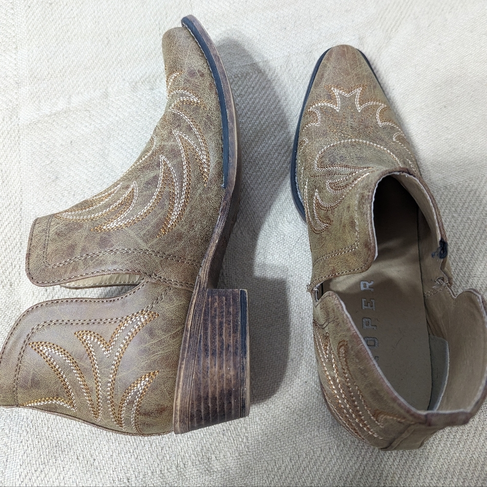 Size 8 1/2 Roper Ankle Booties